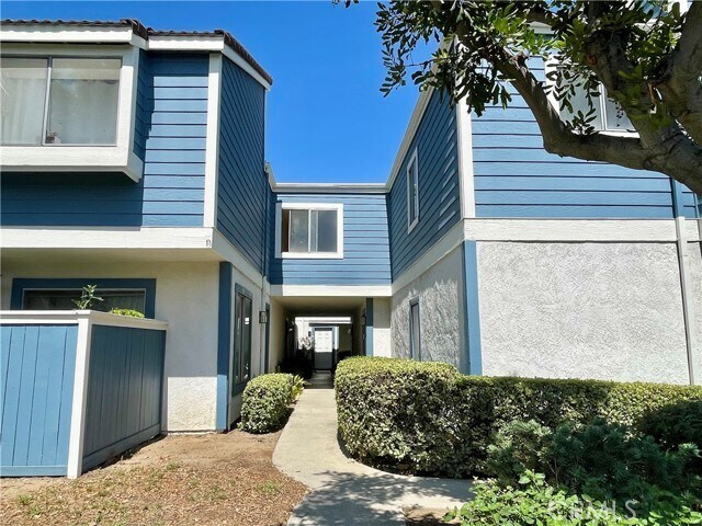 Primary Photo - 1120 Golden Springs Dr