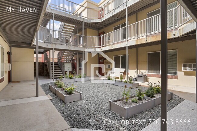 Building Photo - 2345 Clay St