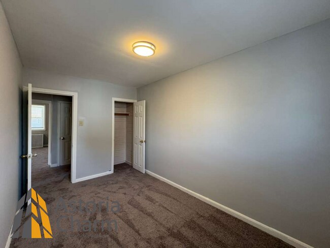 Building Photo - Conveniently Located 4 Bedroom with Privat...