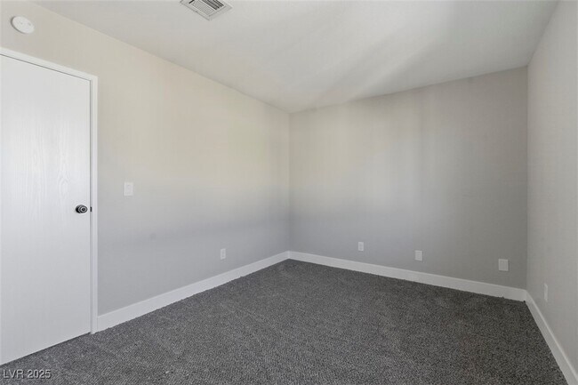 Building Photo - 3517 Rio Robles Dr