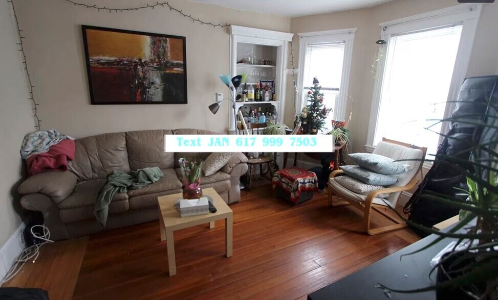 Building Photo - 10 Cambridge Ter