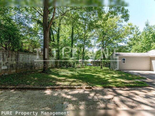 Building Photo - Price Drop Alert!  Fall Rental Specials Available! Welcome to your new home in the heart of Hapev...