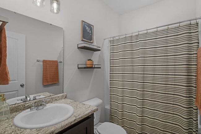 Building Photo - 107 Nobles Dr NE