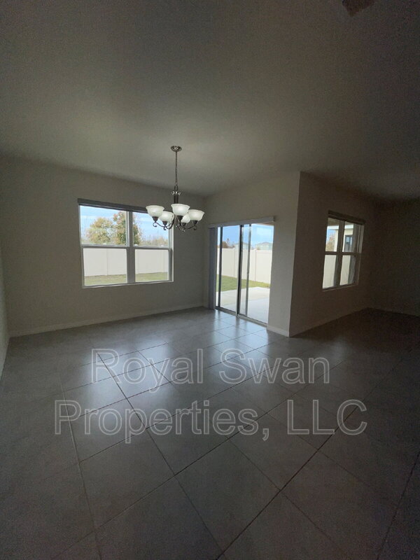 Building Photo - 5619 Siltstone St