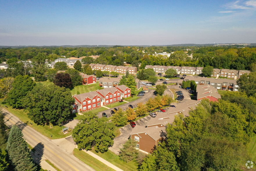 Primary Photo - Geneva Meadows