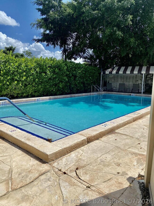 Building Photo - 4501 Fountains Dr S
