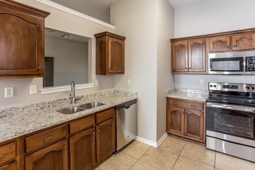 Building Photo - 7158 Crape Myrtle Dr
