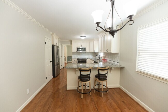 Building Photo - 5517 Robinridge Rd