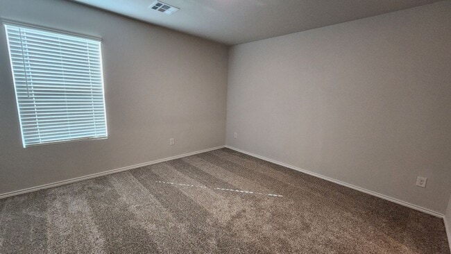 Building Photo - New Neighborhood Home - Edmond Schools