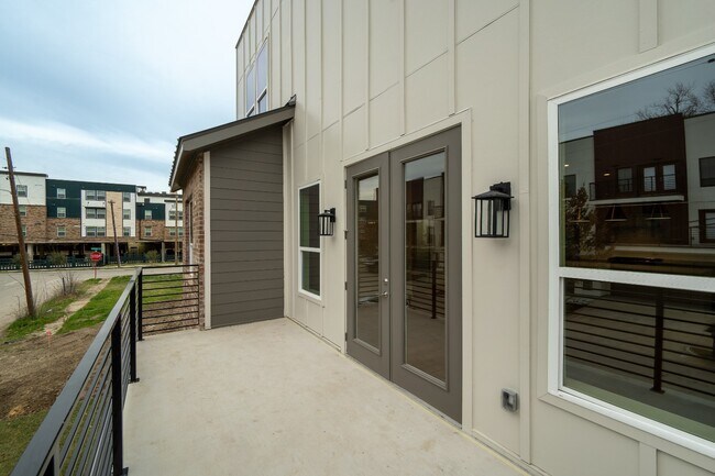 Building Photo - Perfect New Standalone 4 bed 4 bath Close to Greenville Ave & Henderson