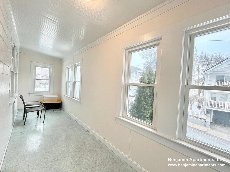 Building Photo - 79-81-81 Cresthill Rd