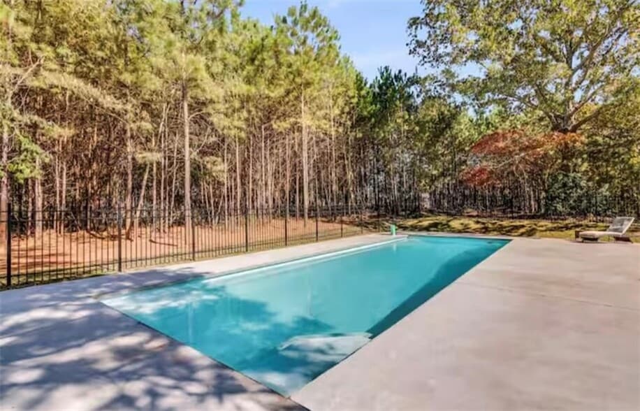 Building Photo - 4050 Washington Rd