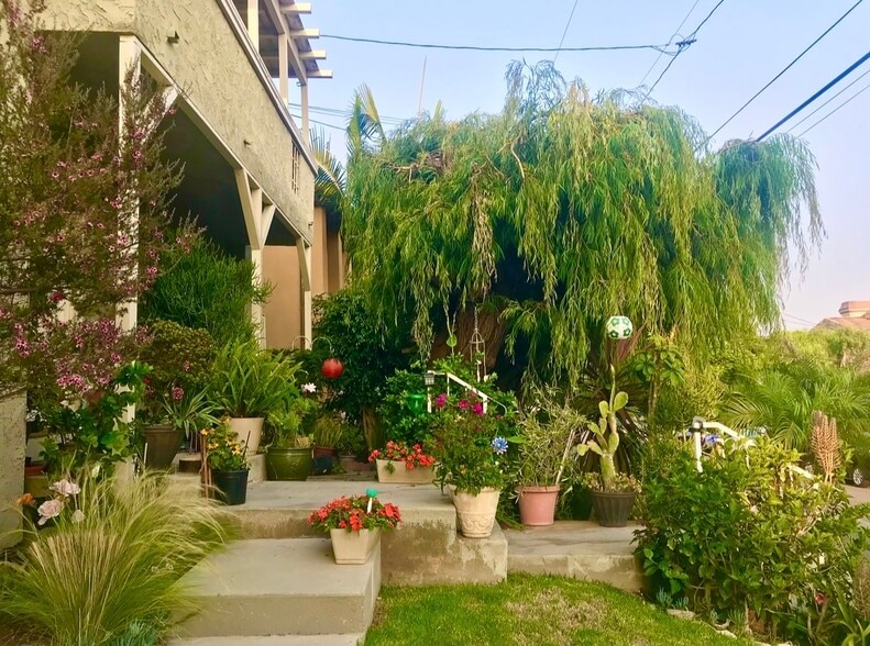 Building Photo - 2113 Clark Ln