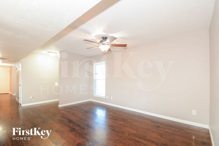 Building Photo - 8725 W Ironwood Dr