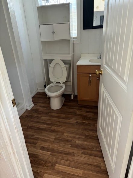 Building Photo - 930 County Rd 3390