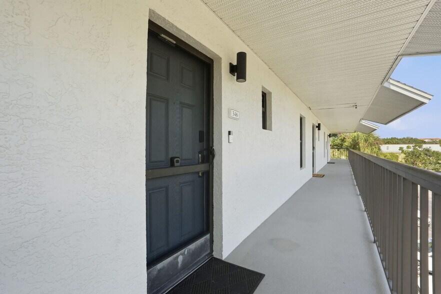 Building Photo - 600 Neapolitan Way