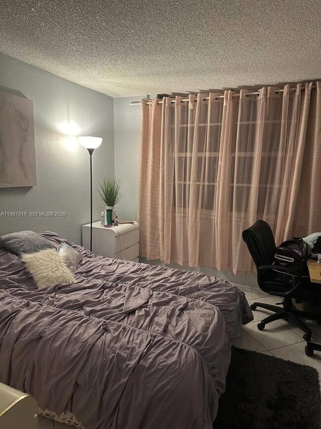 Building Photo - 250 174th St