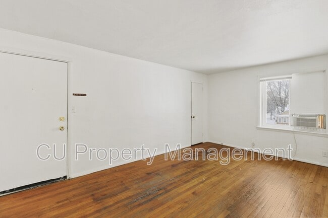 Building Photo - 202 S Lynn St