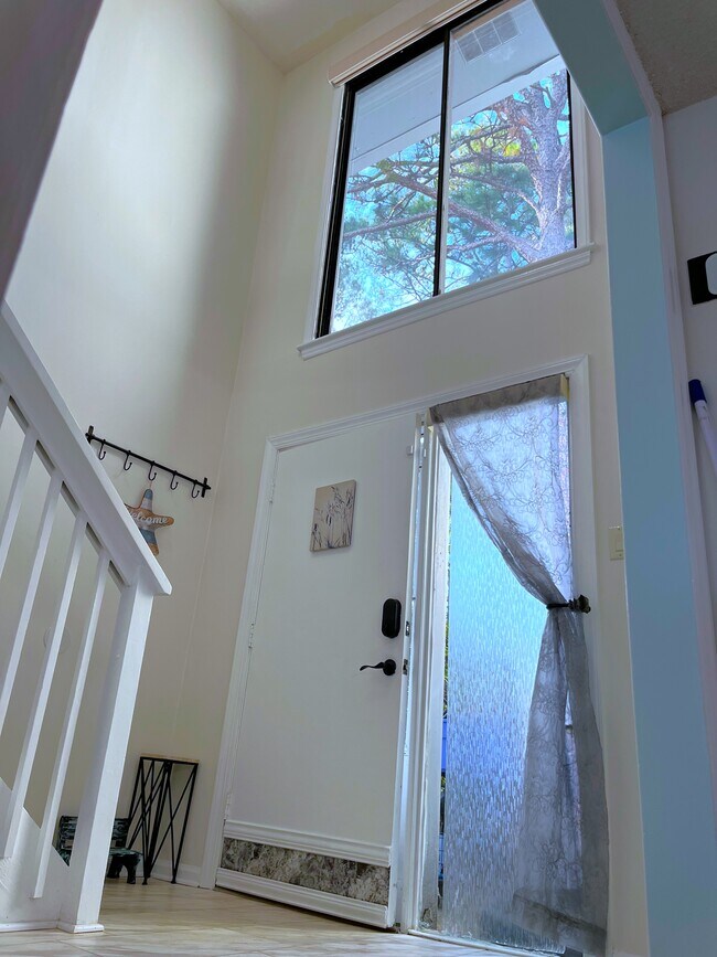 Building Photo - 1809 Crooked Pine Dr