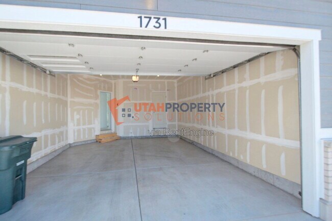 Building Photo - 1731 Jadeite Ln