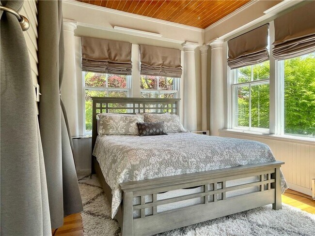 Building Photo - 541 Bellevue Ave