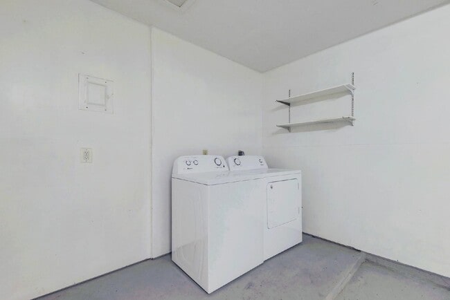 Building Photo - 5010 Joshua Ct