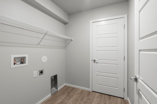 Building Photo - Newer Construction Home in Upriver Drive Neighborhood