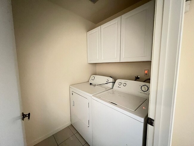 Building Photo - $500 MOVE IN SPECIAL!!!! 3 BEDROOM HOME IN PLEASANTON, CA!!!