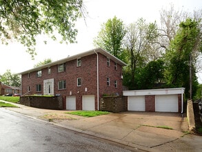 Building Photo - 3903 Cass St