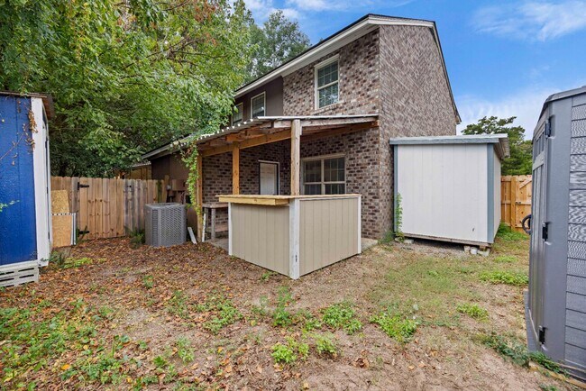 Building Photo - 1016 Monticello Dr