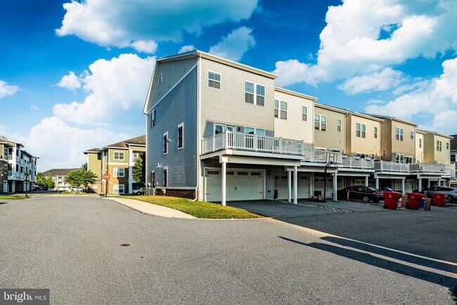 Building Photo - 113 Quarry Point Rd