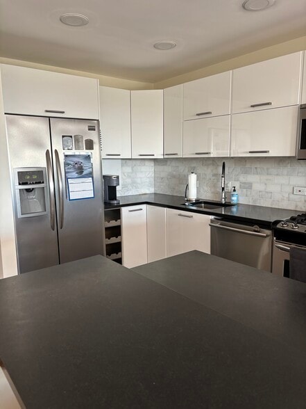 Kitchen - 1200 N Nash St