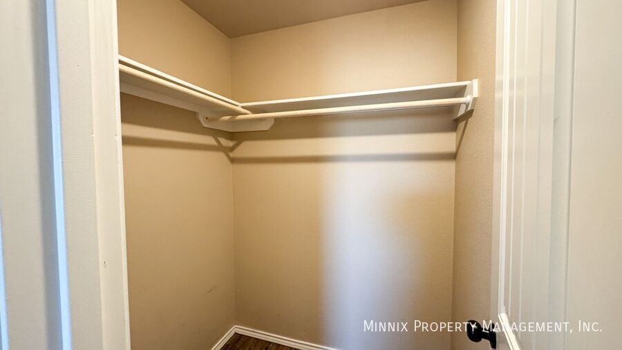 Building Photo - 2520 N Ave O