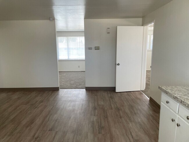 Building Photo - Beautifully Updated 3-Bed, 2-Bath Home – Move-In Ready!