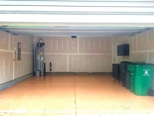 Building Photo - 9106 Aubrac Ln
