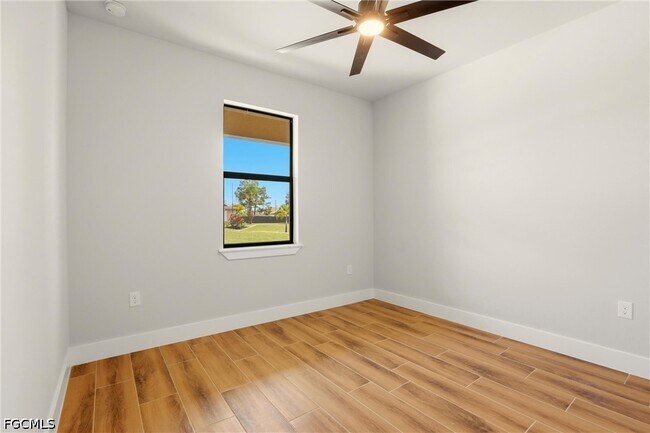 Building Photo - 2630 NW 23rd Ave