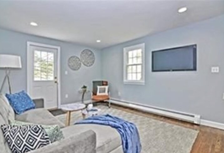 Building Photo - 16 Oak Hill Rd