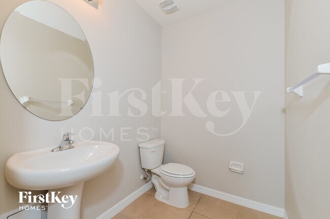 Building Photo - 5227 San Palermo Dr