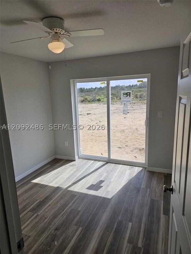 Building Photo - 1207 Ramona Ave