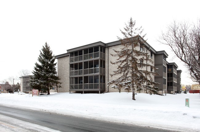 Building Photo - Calibre Chase