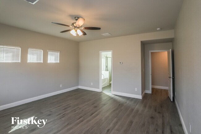 Building Photo - 1110 Sheldon Dr