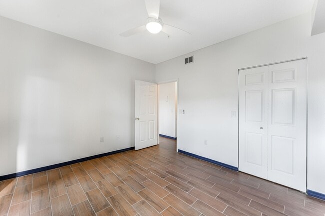 Building Photo - 11520 Villa Grand