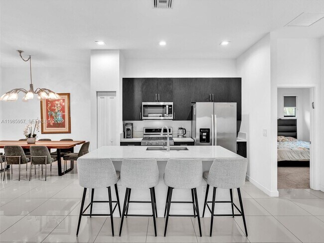 Building Photo - 4936 Whispering Way