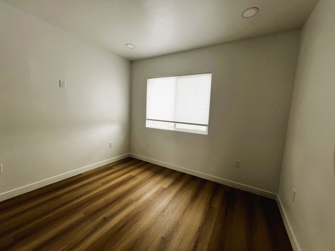 Building Photo - 13811 La Pat Pl