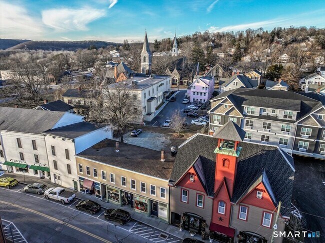 Building Photo - 17 Church St