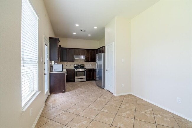 Building Photo - 13546 Smith Lake Ln