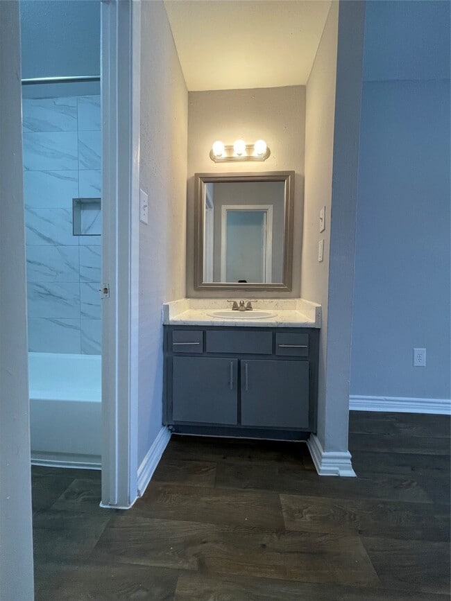 Building Photo - 16414 Stuebner Airline Rd