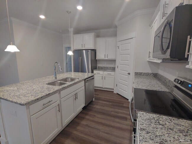 Building Photo - 12568 Windsor Dr