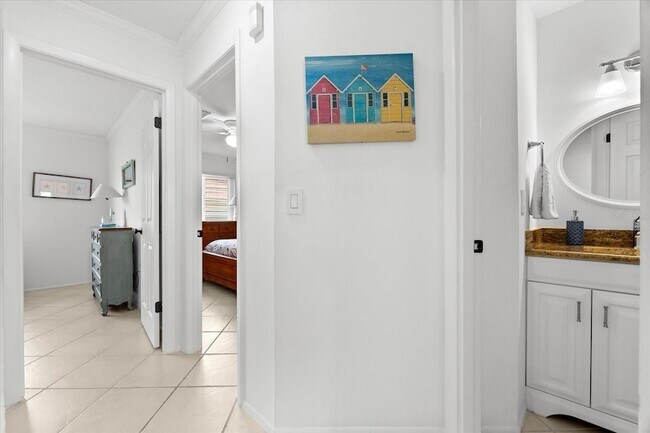 Building Photo - 6708 Sarasea Cir