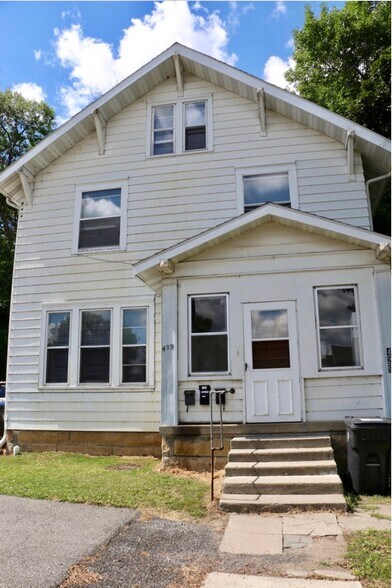 Primary Photo - 429 Warren St